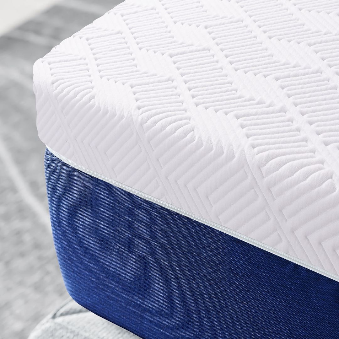 Memory Foam Mattress, Cooling and Comfortable - YGI